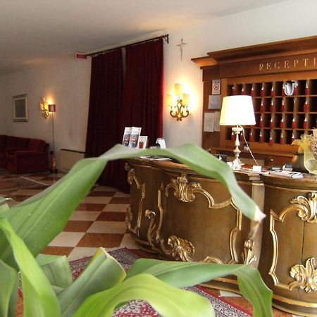 Hotel Europa Udine Bagian luar foto
