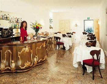 Hotel Europa Udine Bagian luar foto