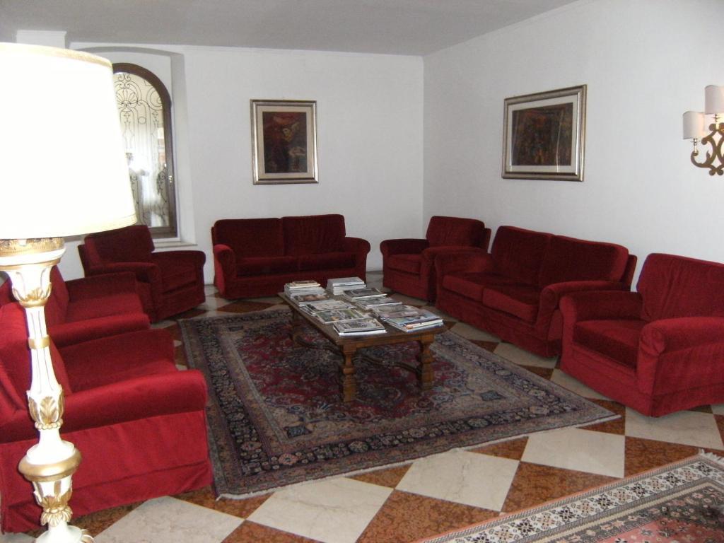 Hotel Europa Udine Bagian luar foto