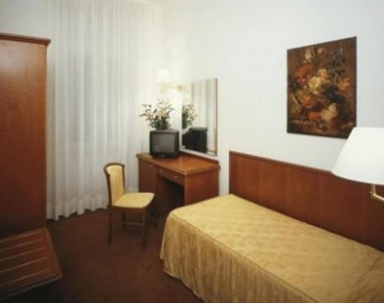 Hotel Europa Udine Bagian luar foto