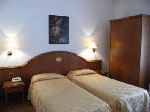 Hotel Europa Udine Bagian luar foto